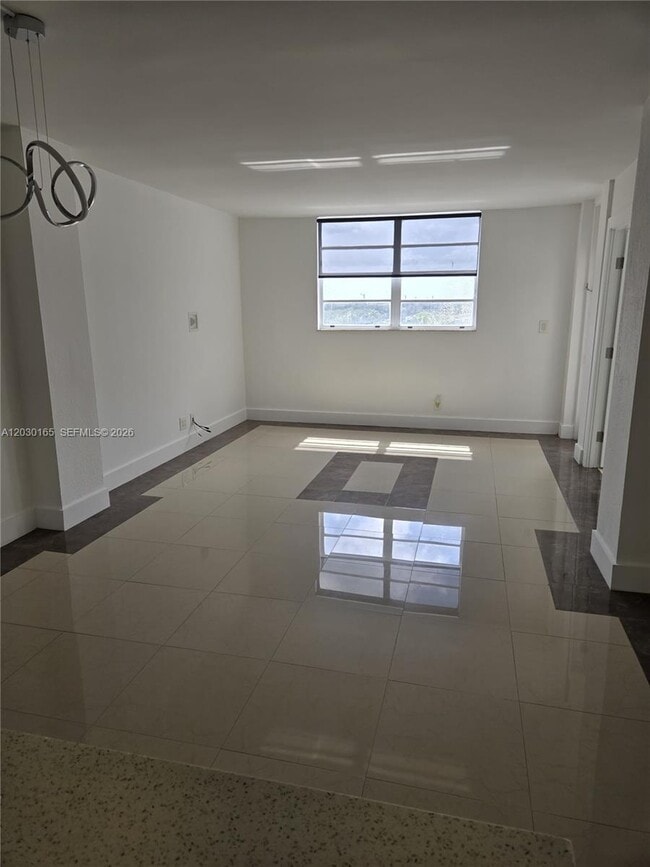 Building Photo - 2903 N Miami Beach Blvd