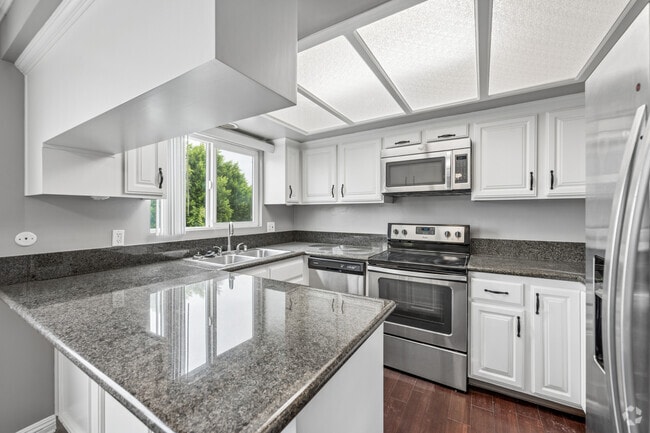 Interior Photo - Second Street Apartments