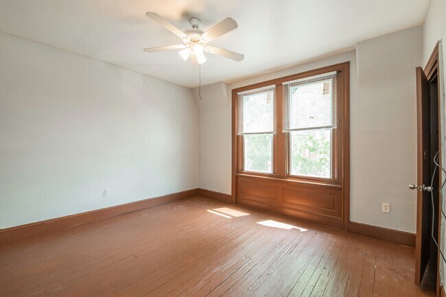 Foto del edificio - 2332 N Park Ave