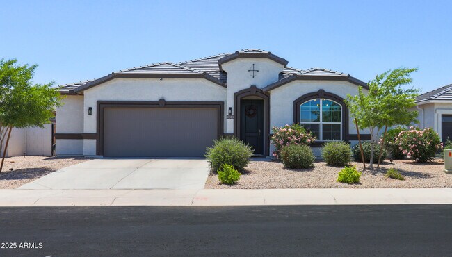 Building Photo - 37903 W San Clemente St