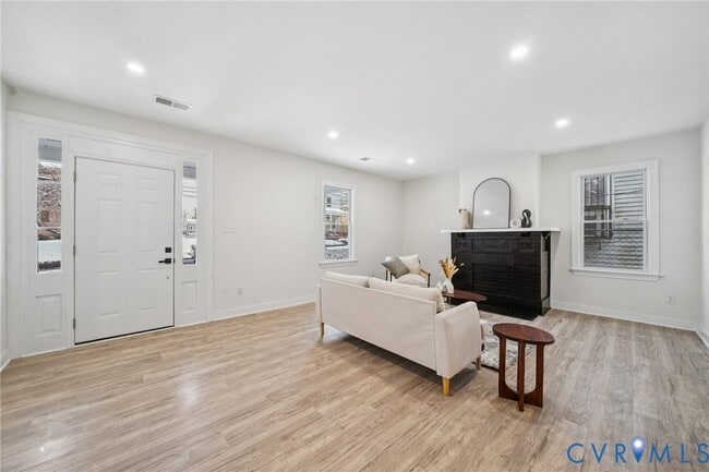 Foto del edificio - 1127 W Washington St