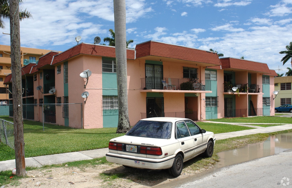 Building Photo - 1611 NW 19th St