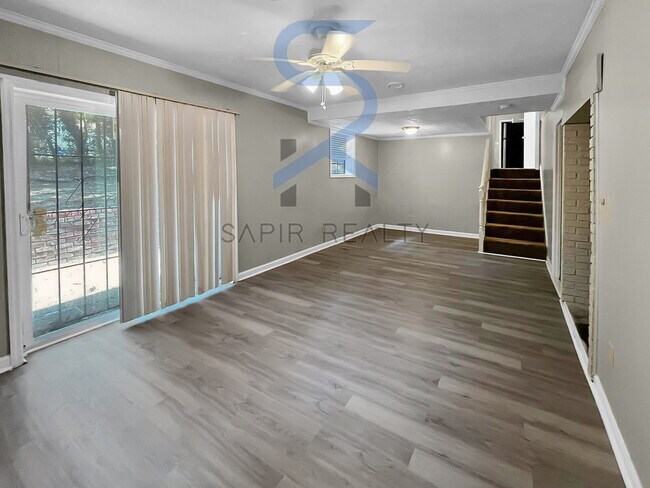 Foto del edificio - 7404 Meadows Dr
