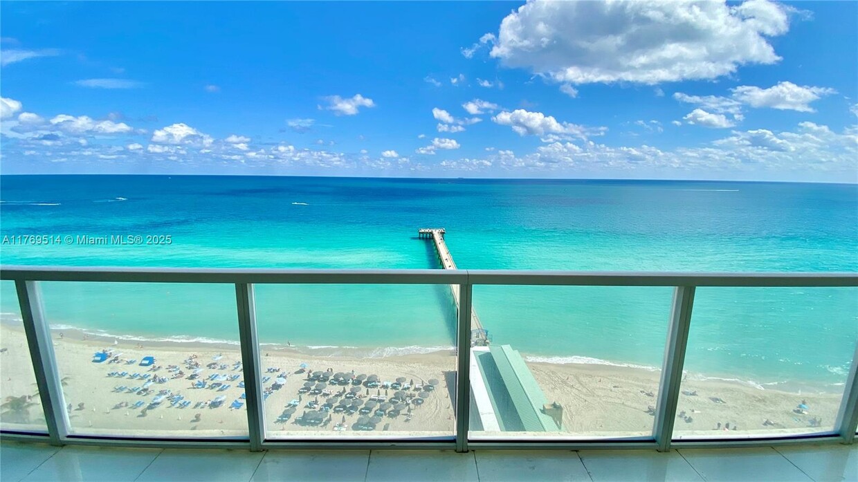 Primary Photo - 16699 Collins Ave