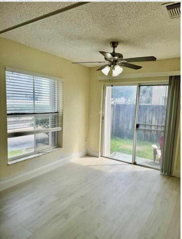 Foto del edificio - 4241 SW 72nd Terrace