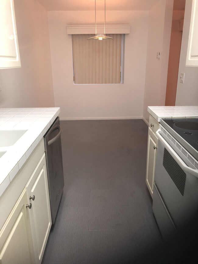 Kitchen-Room for Dining Table - 2308 Schader Dr