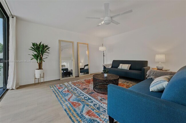 Foto del edificio - 955 Egret Cir