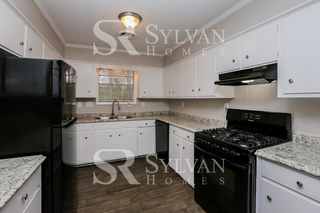 Foto del edificio - You Can Afford to Dwell Well.