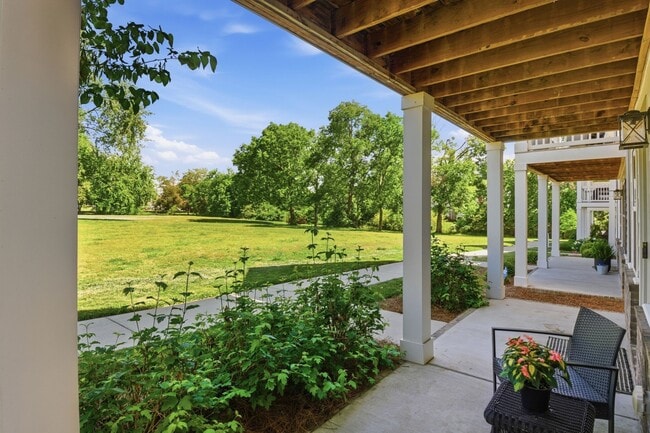 Building Photo - 632 Parkvue Pl Dr