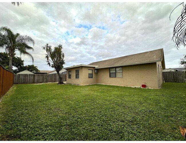 Foto del edificio - 23089 SW 55th Ave