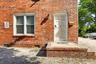 Building Photo - 115 S Mendenhall St