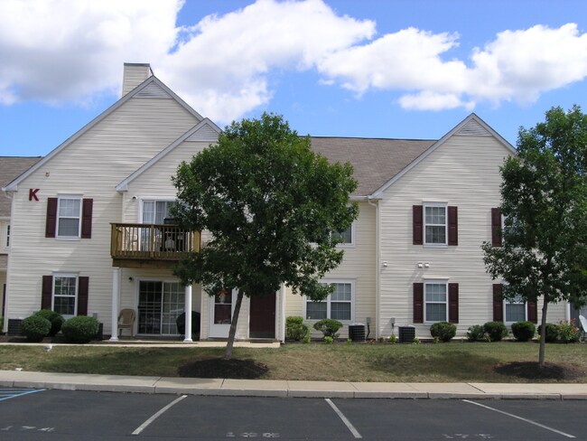 Building Photo - 14 Wagon Wheel Rd