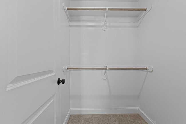 Walk in Closet - 8809-8813 Litchford Rd