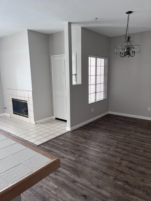 Foto del edificio - 4571 Warner Ave