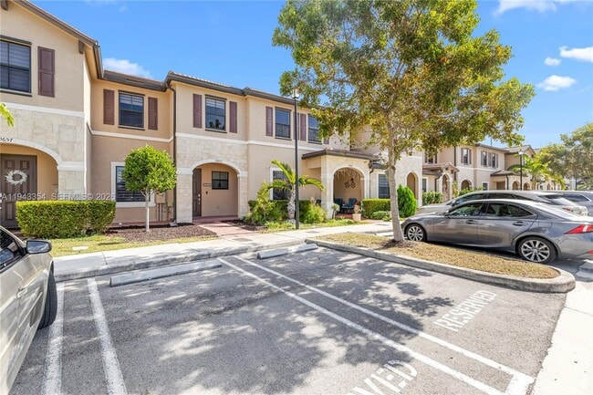 Foto del edificio - 10653 W 32nd Ln