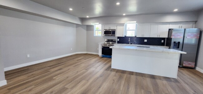 Foto del edificio - 2401 Redondo Blvd
