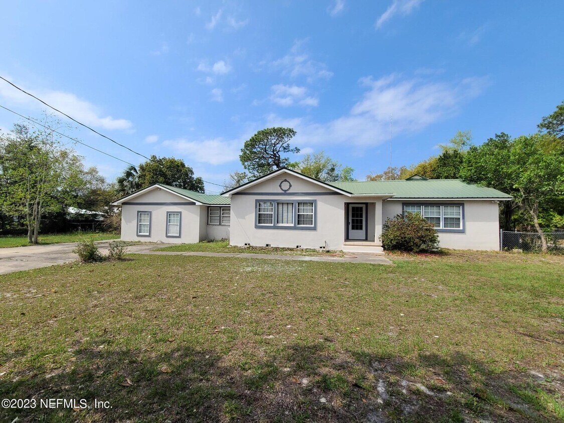 412 Husson Ave, Palatka, FL 32177 House for Rent in Palatka, FL