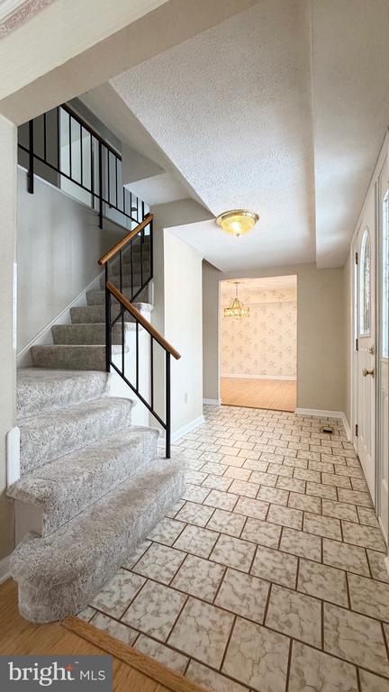 Building Photo - 4325 Majestic Ln