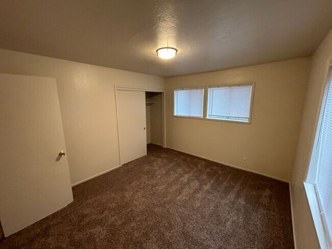 Foto del edificio - 16371 Avenue 256