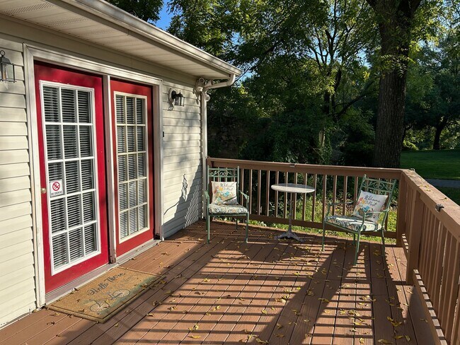 Building Photo - 807 Elk Mills Rd