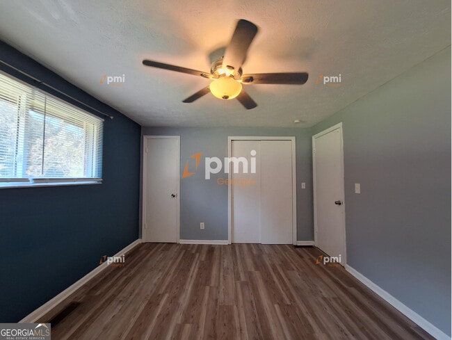 Building Photo - 6139 Lullwater Dr