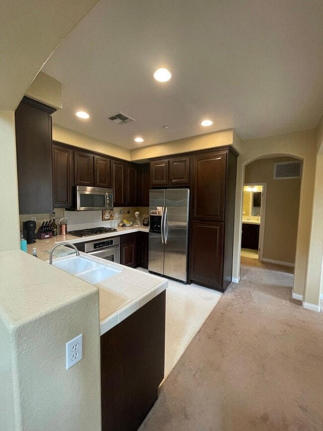 Building Photo - $3200 - Upgraded 2 bedroom 2 bath, 1735 sq ft townhouse in Mission Valley