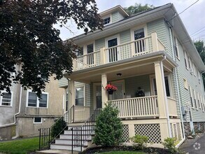 Building Photo - 235 White St