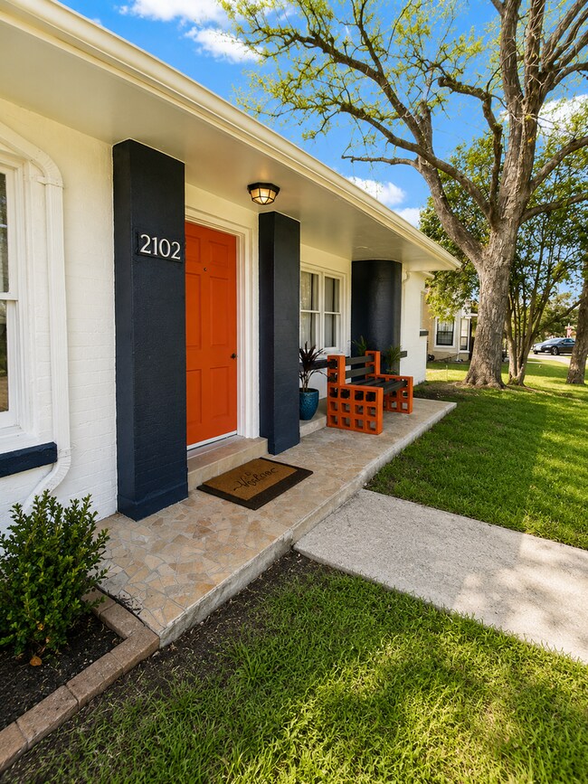 Building Photo - Charming 3 Bedroom Home Near Woodlawn Lake in Central San Antonio