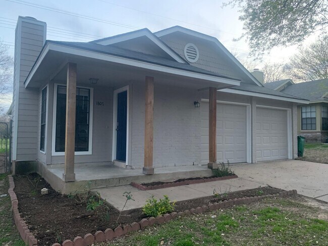 Foto del edificio - 1807 Heatherglen Ln