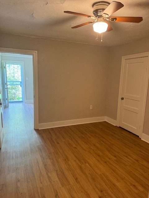 Building Photo - One bedroom duplex off 40th Ave with vinyl plank throughout!