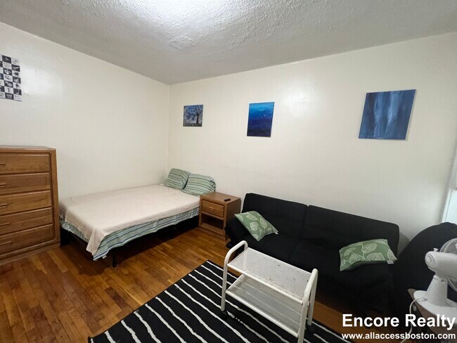 Foto del edificio - 386 Riverway