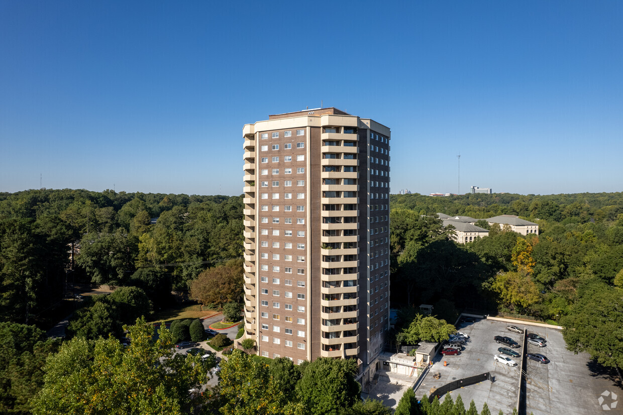 Primary Photo - Somerset Heights Condominiums