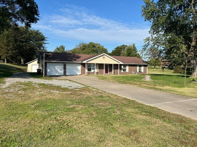 Foto del edificio - 398 Shady Brook Dr