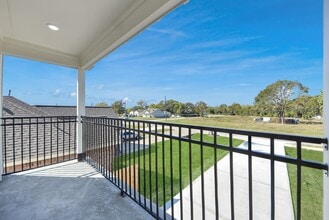 Building Photo - 1110 E Main St