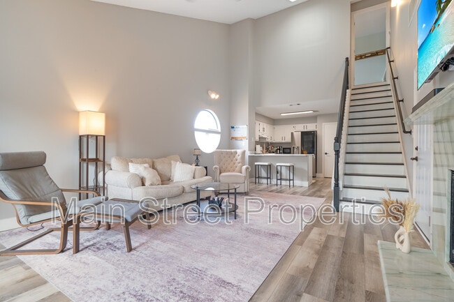 Building Photo - 5001 Grande Dr