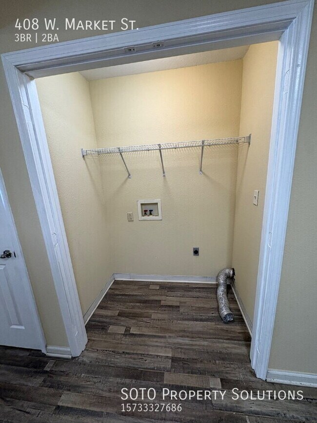 Building Photo - 408 W Market St