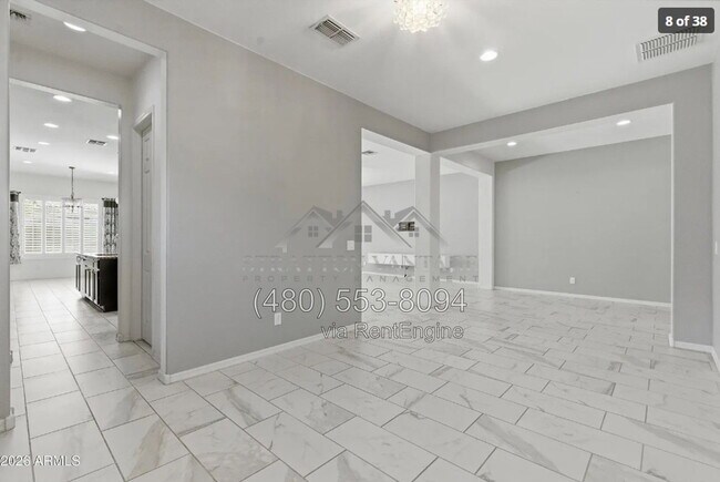 Building Photo - 1083 E Holland Park Dr