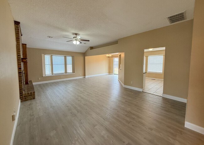 Building Photo - 1009 NW 168th St