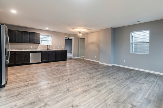 Building Photo - 29 New Sugar Creek Rd