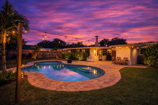 Foto del edificio - 3218 Carnine Dr