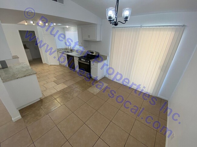 Foto del edificio - Just Listed in Apple Valley!!!