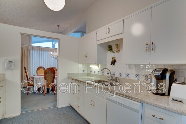 Foto del edificio - 1415 Crestline Dr