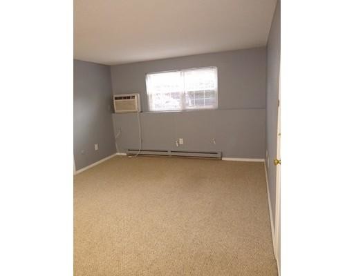 Primary Photo - 1 Maple Crest Cir