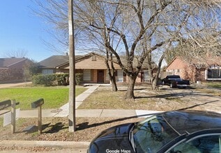 Building Photo - 9226 Benthos Dr