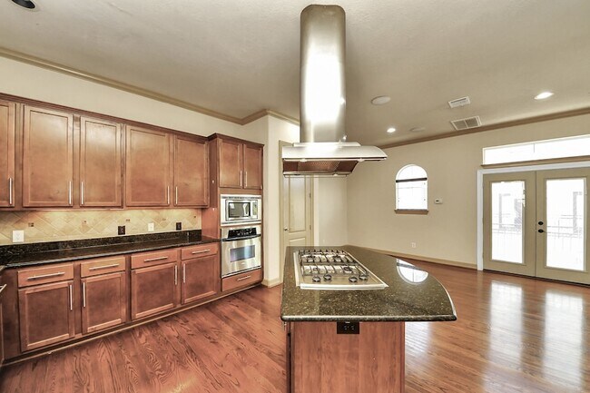 Foto del edificio - 5711 Kiam St