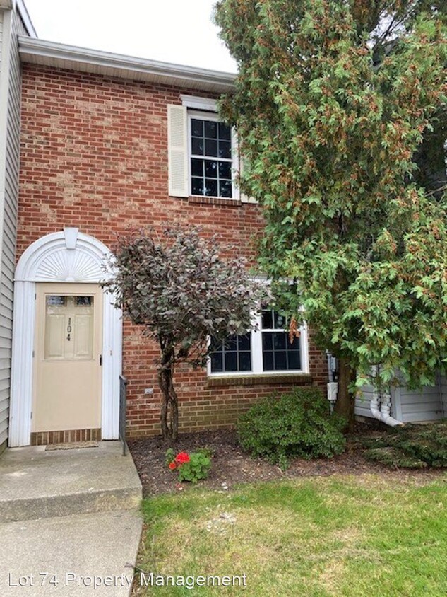 Primary Photo - 3 br, 1.5 bath House - 104 Empire Court