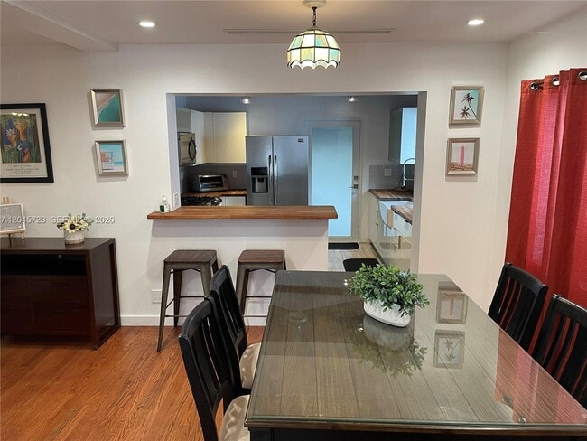 Building Photo - 2112 SW 60th Ct