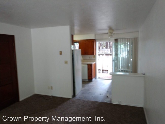 Building Photo - 4004-4030 Ward Dr NE