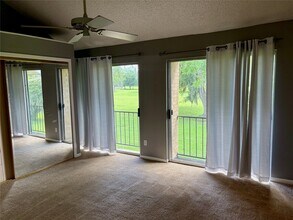Building Photo - 1830 Veranda Dr