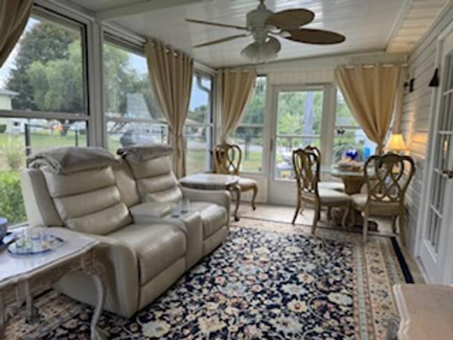 Building Photo - Enjoy the Sunset and Serenity in Spruce Creek